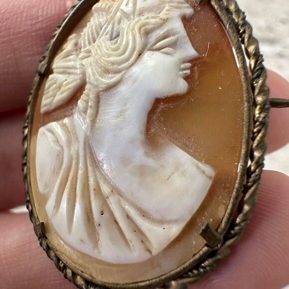 Antique Handcarved Genuine Shell Cameo Brooch Or Pendant - Picture 3 of 8